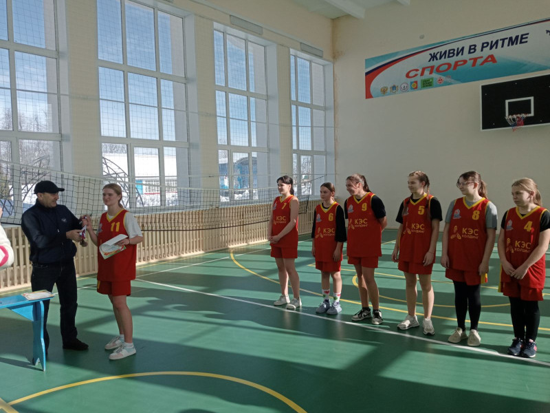 Районные соревнования по баскетболу (девушки).